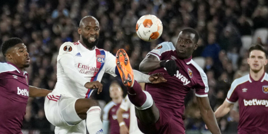 the Lyonnais held in check at West Ham, Marseille take the best of PAOK Salonika