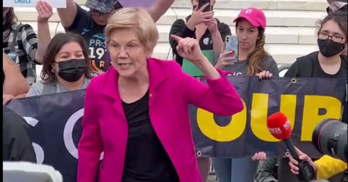 Abortion: Senator Elizabeth Warren furious before the Supreme Court