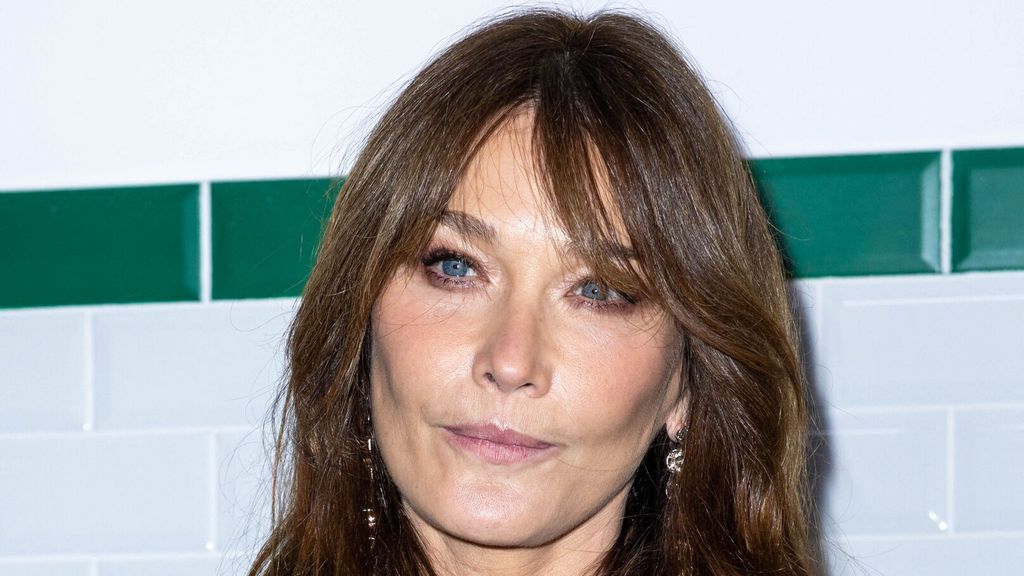 Carla Bruni and cosmetic surgery: her ex Louis Bertignac swings on her operation