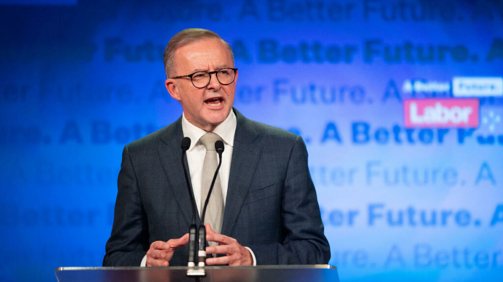 Labor Anthony Albanese proclaims his victory in the legislative elections