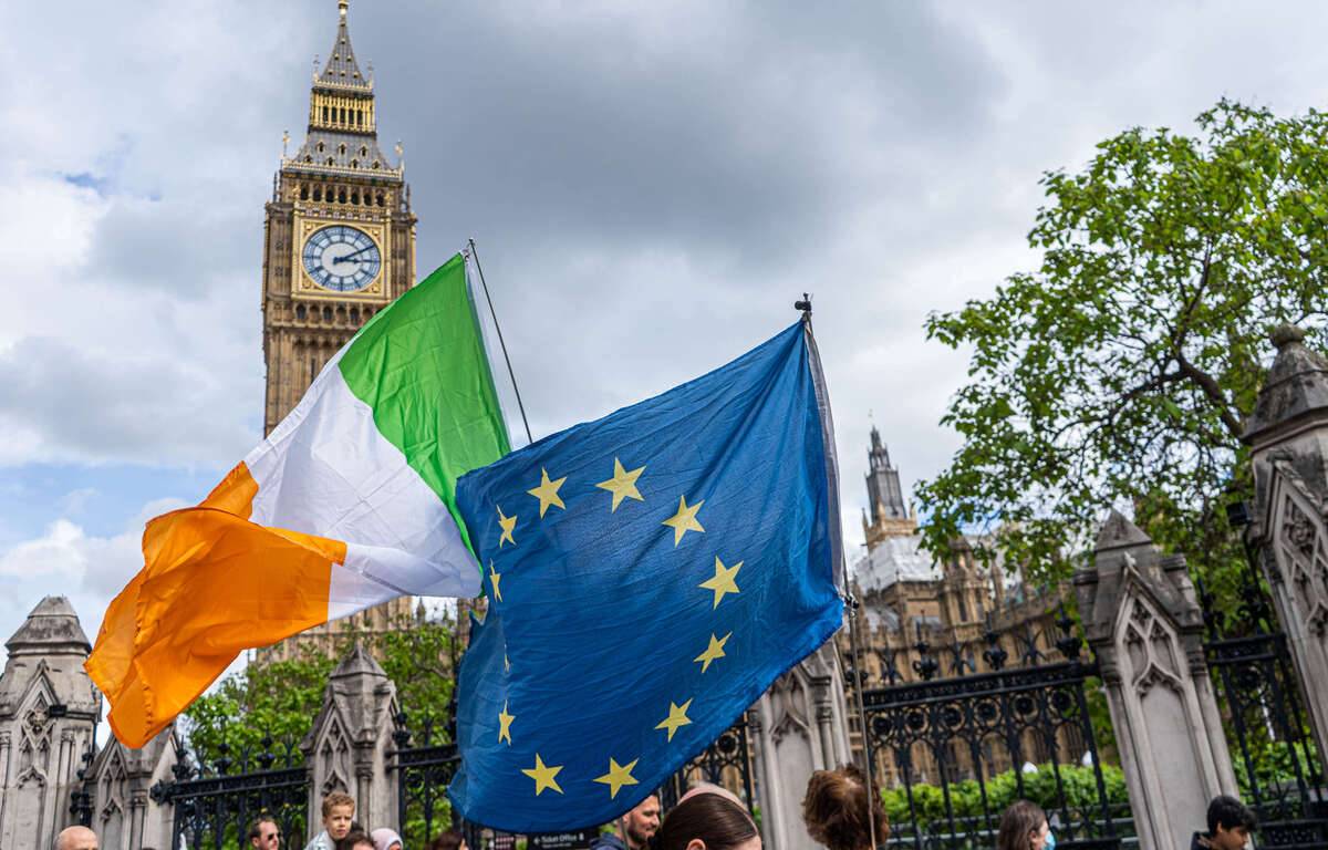 London wants to unilaterally modify the agreement on Northern Ireland