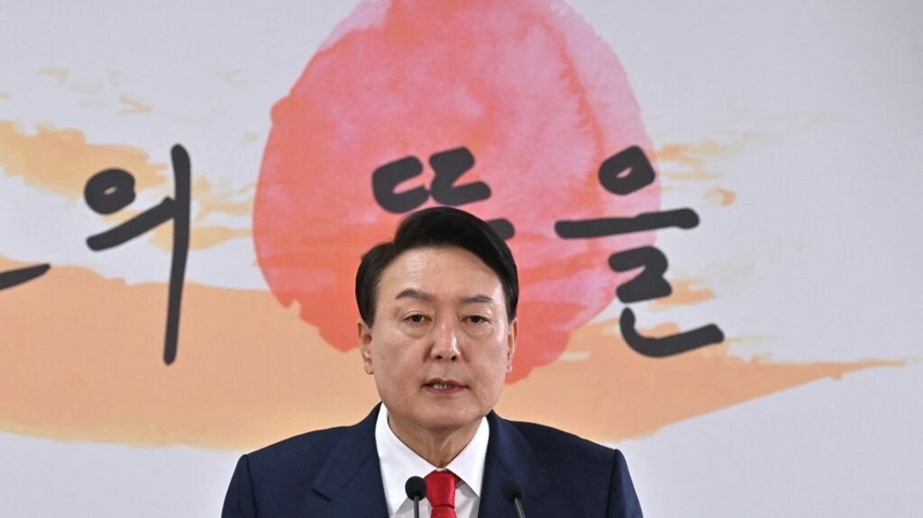 Yoon Suk-yeol, the anti-feminist president who wants to bring South Korea back to the "conservative norm"