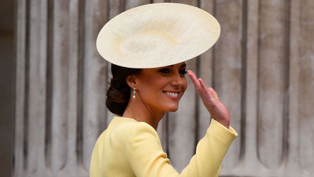 Kate Middleton radieuse en jaune citron : elle illumine la messe du Jubilé avec un de ses looks fétiches